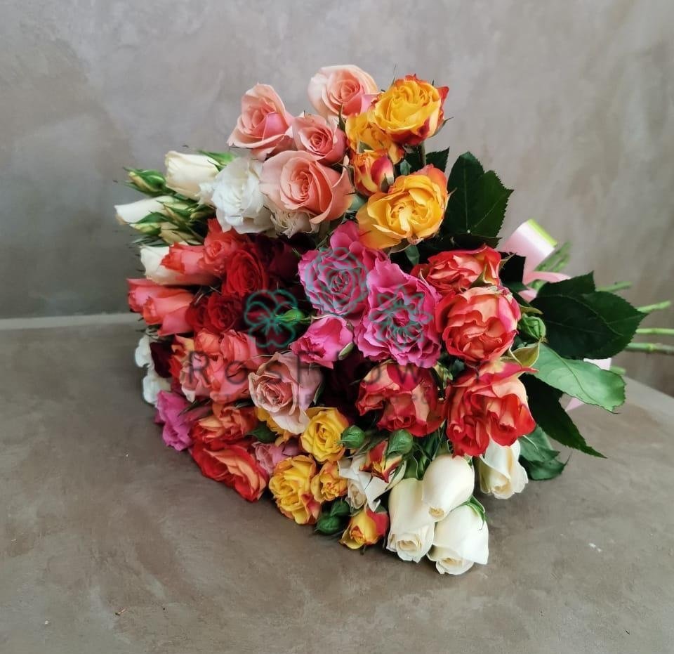 Букет цветов из: Розы в Кедровом Красноярского края