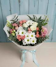 Букет цветов из:  Розы, Лизиантусы и Хризантемы в Кедровом Красноярского края