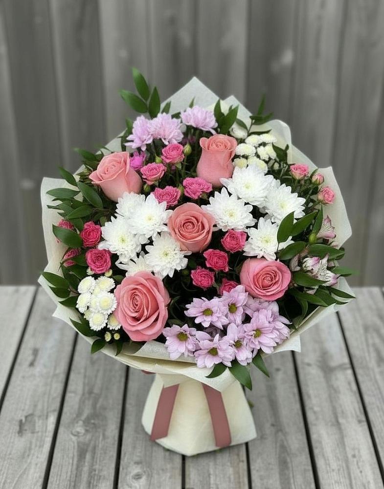 Букет цветов из: Альстромерии, Гвоздики, Розы и Хризантемы в Кедровом Красноярского края