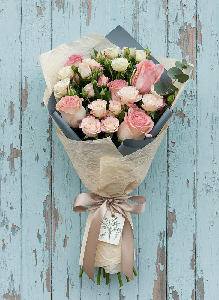 Букет цветов из: Розы в Кедровом Красноярского края