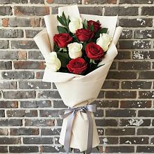 Букет цветов из:  Розы в Кедровом Красноярского края