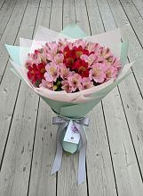 Букет цветов из:  Альстромерии в Кедровом Красноярского края