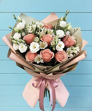 Букет цветов из:  Розы, Альстромерии и Лизиантусы в Кедровом Красноярского края