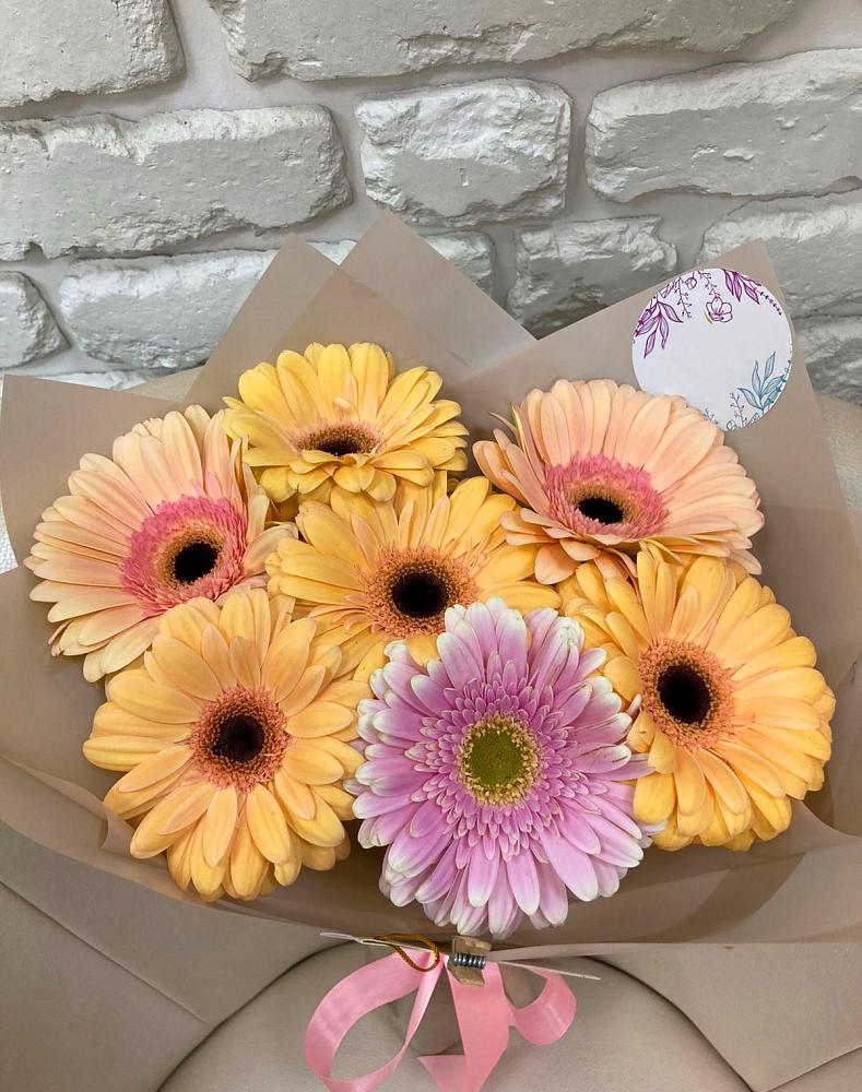 Букет цветов из: Герберы в Кедровом Красноярского края