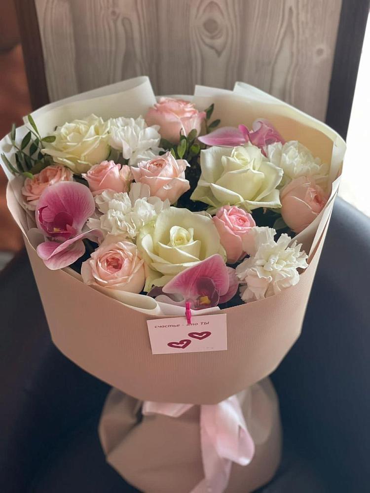 Букет цветов из: Орхидеи, Розы и Гвоздики в Кедровом Красноярского края