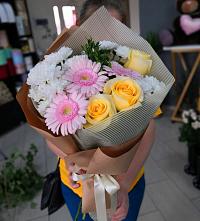 Букет цветов из:  Герберы, Розы и Хризантемы в Кедровом Красноярского края