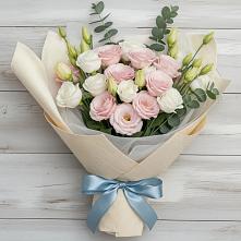 Букет цветов из:  Лизиантусы в Кедровом Красноярского края