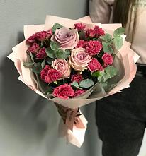 Букет цветов из:  Гвоздики и Розы в Кедровом Красноярского края