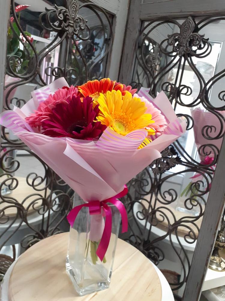 Букет цветов из: Герберы в Кедровом Красноярского края