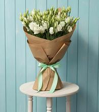 Букет цветов из:  Лизиантусы в Кедровом Красноярского края