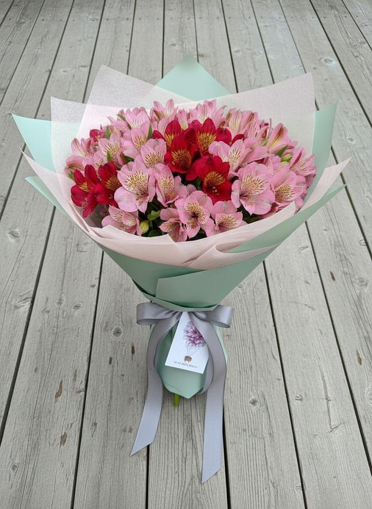 Букет цветов из: Альстромерии в Кедровом Красноярского края