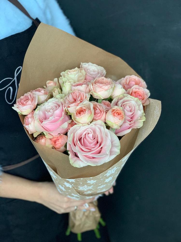 Букет цветов из: Хризантемы и Розы в Кедровом Красноярского края