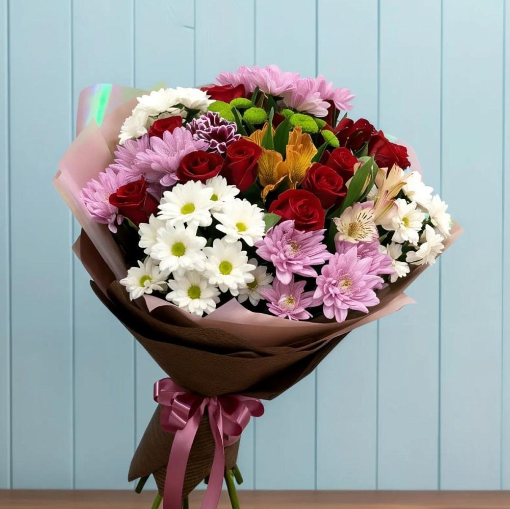 Букет цветов из: Розы, Хризантемы и Альстромерии в Кедровом Красноярского края