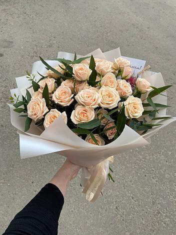 Букет Кремовые розы Латте в Кедровом Красноярского края