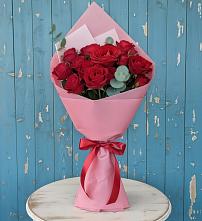 Букет цветов из:  Розы в Кедровом Красноярского края