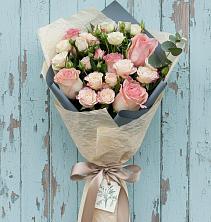 Букет цветов из:  Розы в Кедровом Красноярского края