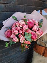 Букет розы в пальмах в Кедровом Красноярского края Букет цветов из: Розы в Кедровом Красноярского края