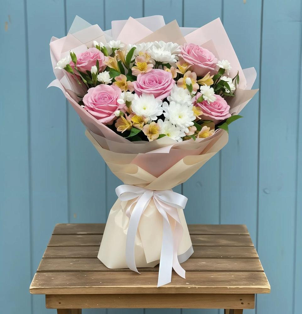 Букет цветов из: Гвоздики, Орхидеи и Розы в Кедровом Красноярского края