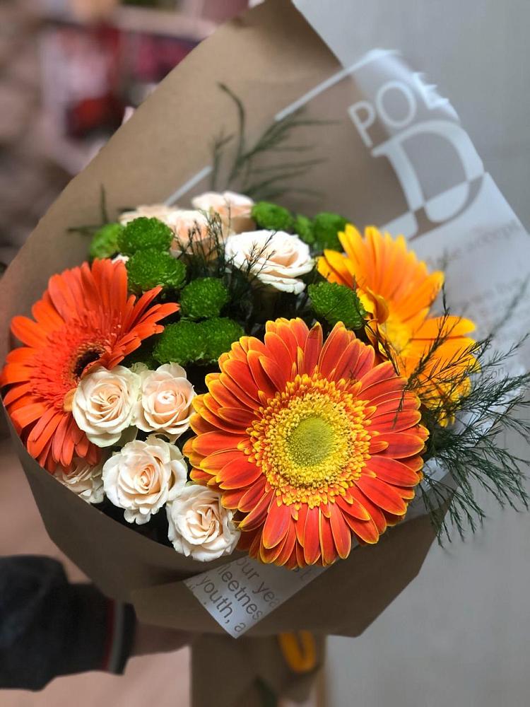 Букет цветов из: Герберы, Хризантемы и Розы в Кедровом Красноярского края