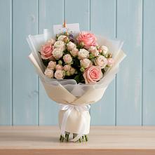 Букет цветов из:  Розы в Кедровом Красноярского края