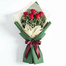 Букет цветов из:  Розы в Кедровом Красноярского края