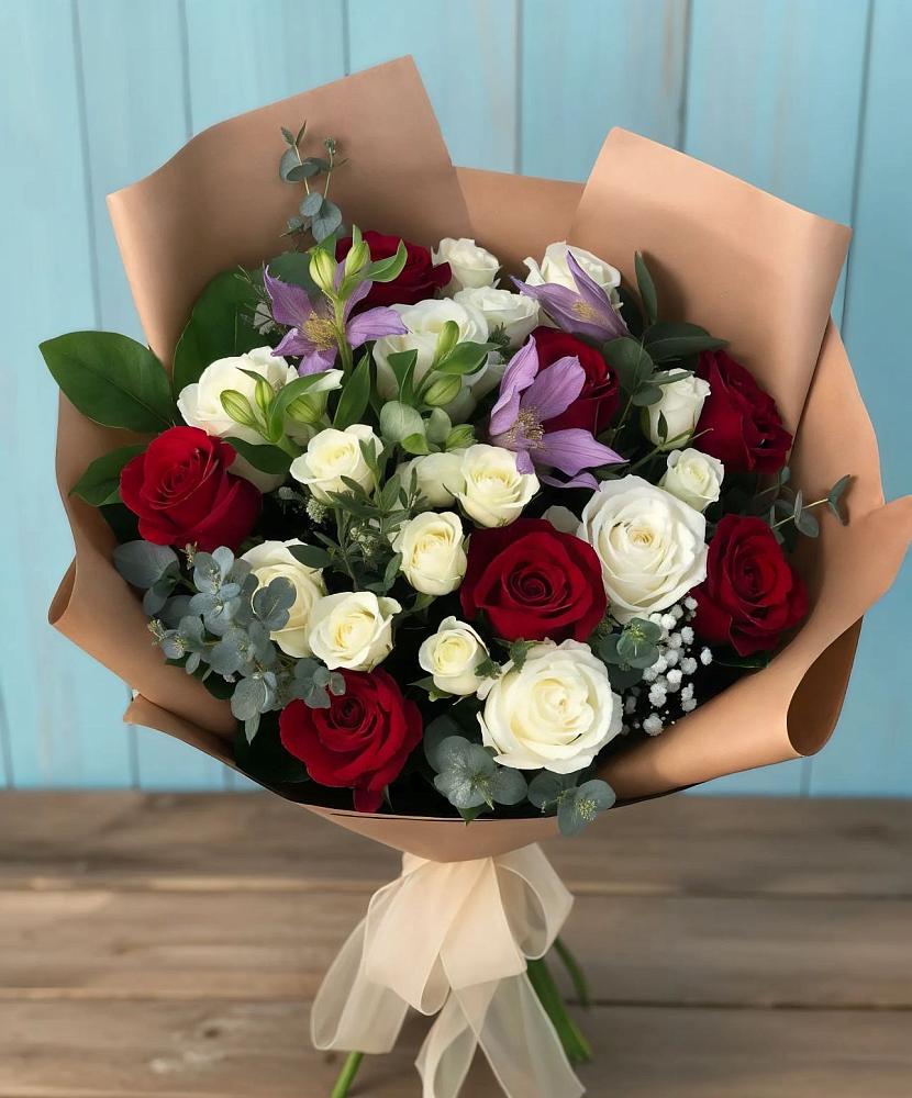 Букет цветов из: Розы и Альстромерии в Кедровом Красноярского края