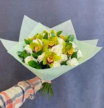 Букет цветов из:  Орхидеи и Розы в Кедровом Красноярского края