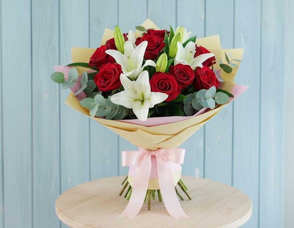 Букет цветов из: Лилии и Розы в Кедровом Красноярского края